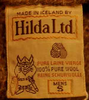 Hilda Ltd.のメンズ アイスランドウール カーディガン セーター。