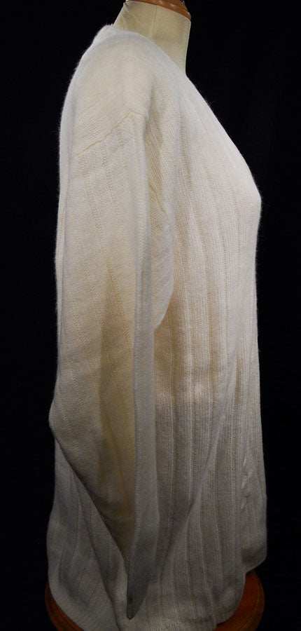 Plus-sized white angora V-neck sweater by New York Studio in XXL size