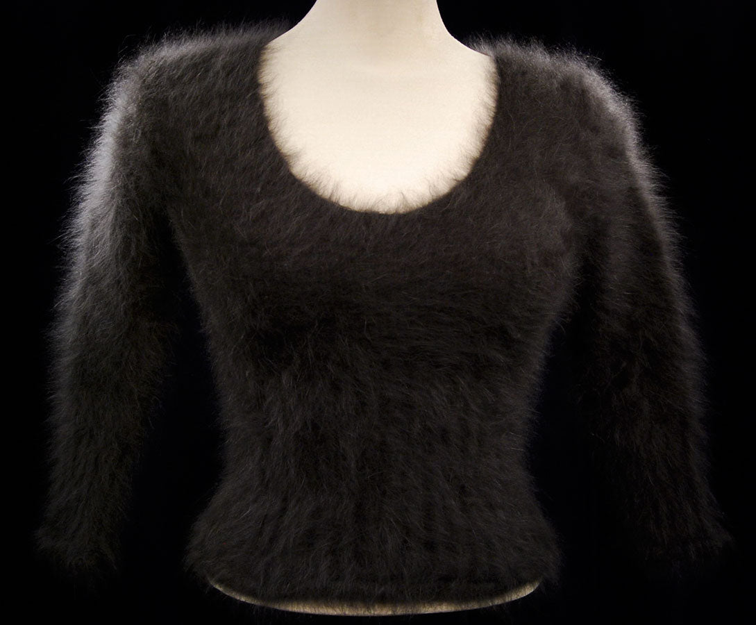 Woman's Sexy Cropped 3/4-Sleeve Angora Sweater