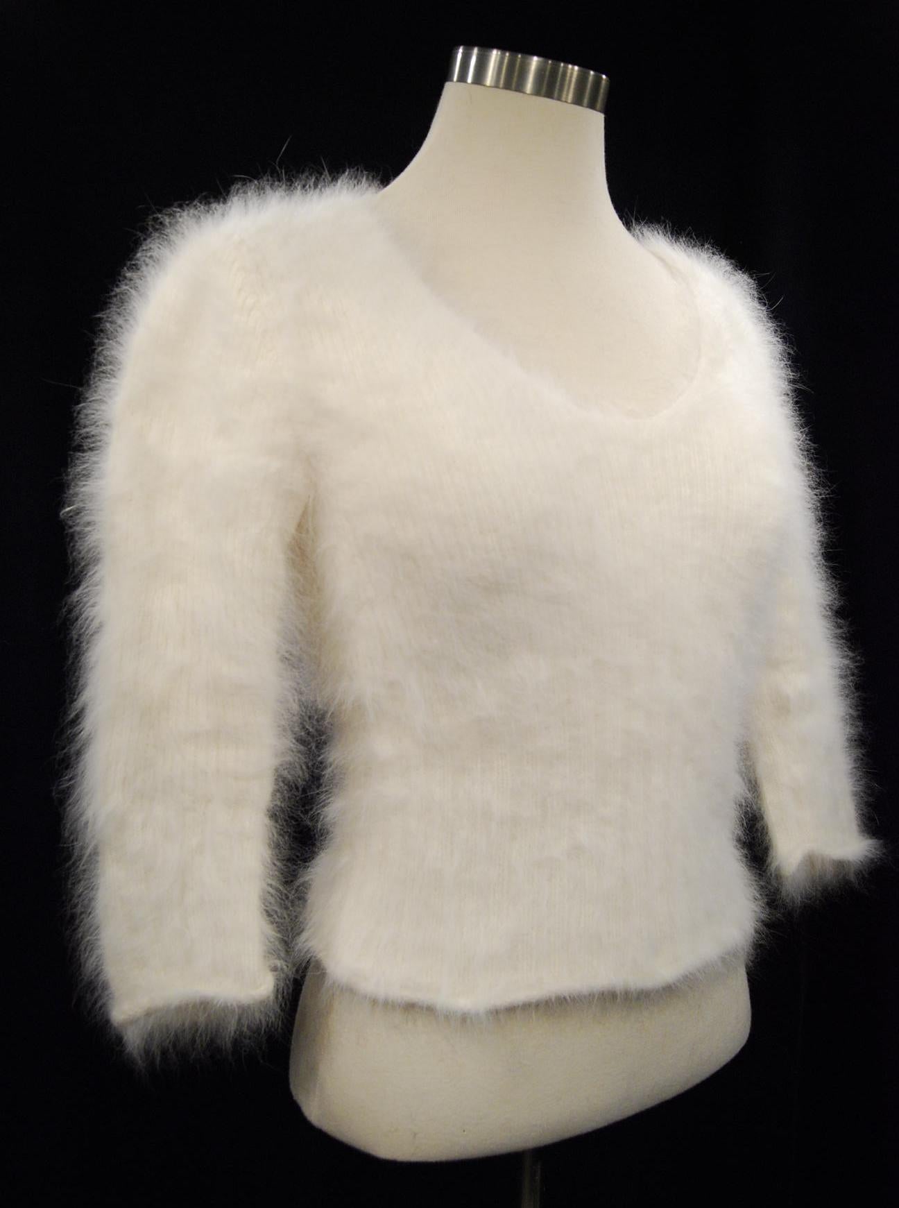 Woman's Sexy Cropped 3/4-Sleeve Angora Sweater