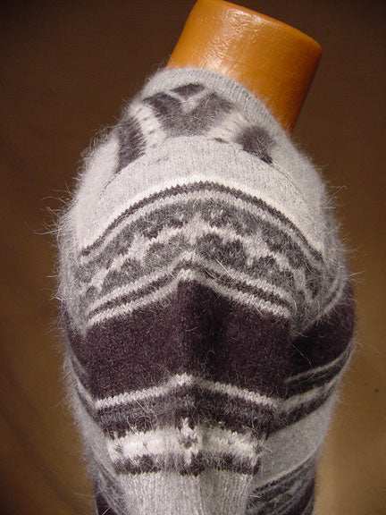 Teen girl's multi-tone grey angora short-sleeve V-neck sweater by Limited Too, size XL/16