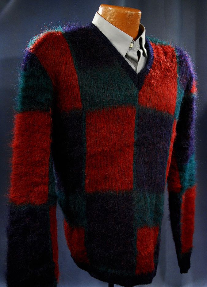 Retro classic original mohair V-neck sweater with blue, red, and green block-pattern by Munsingwear
