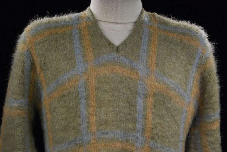 Retro Classic Original Mohair V-Neck Sweater