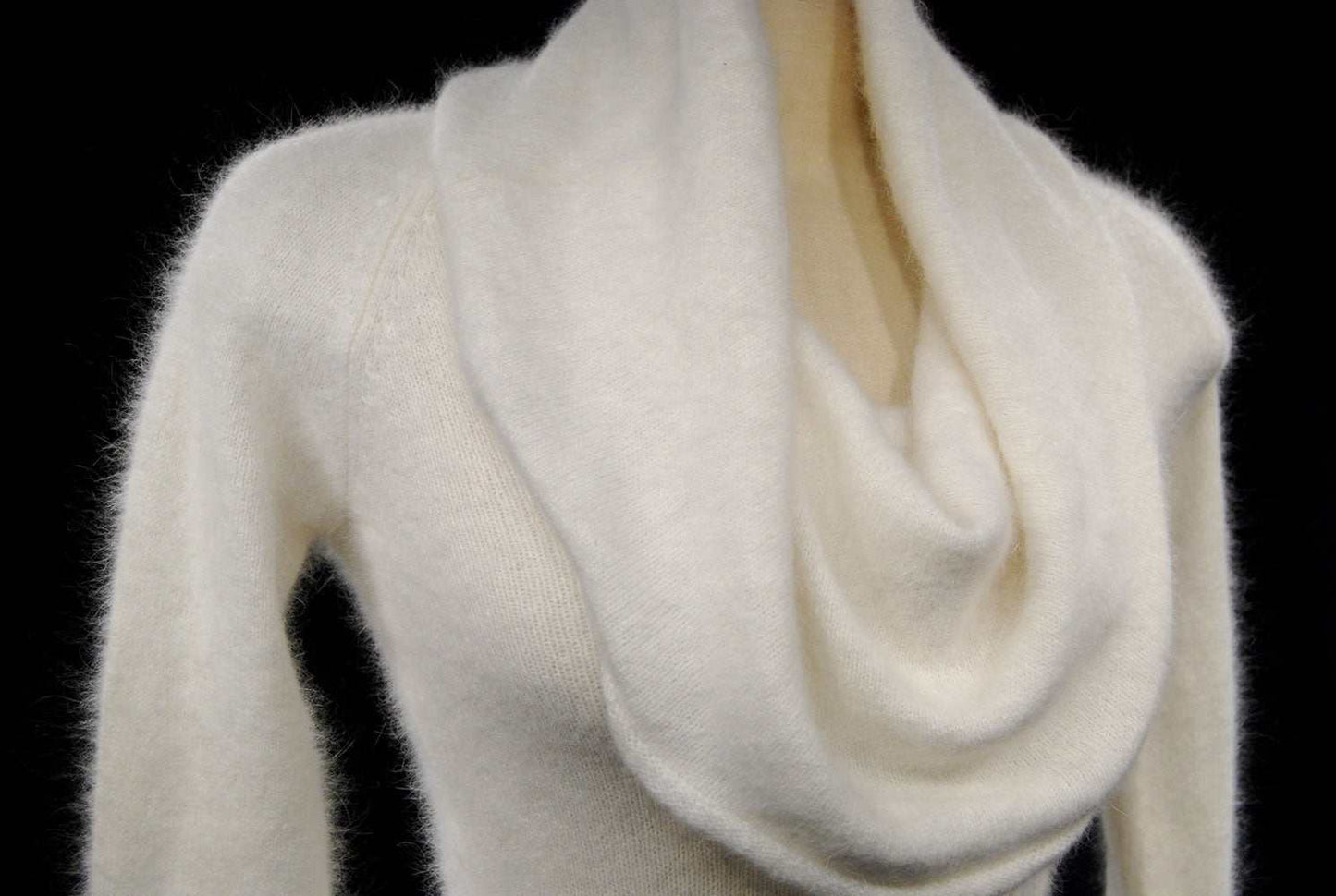 Weißes Angora-Pulloverkleid von Moda International