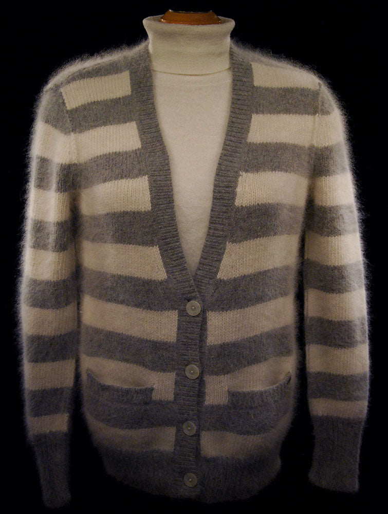 Grau/weiß gestreifter Angora-Cardigan für Damen von PINK 608-012