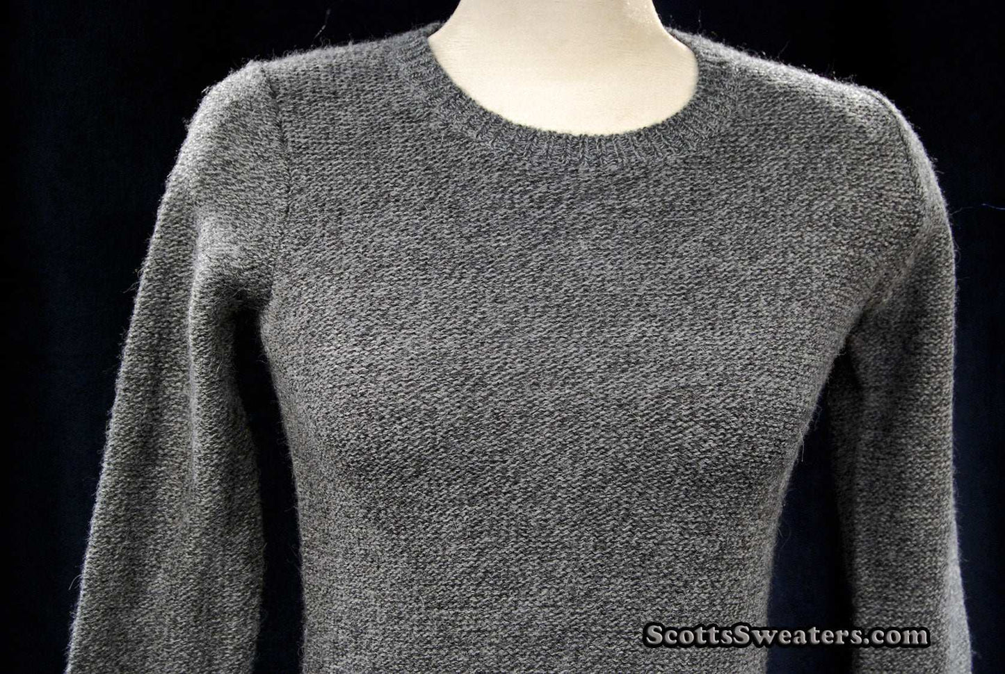 Woman's grey alpaca-merino wool sweaterdress with long sleeves and round neckline in x-small size