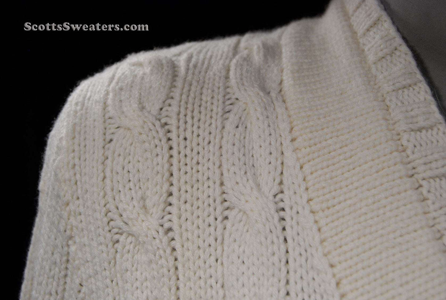 Tennis style men's cashmere sweater