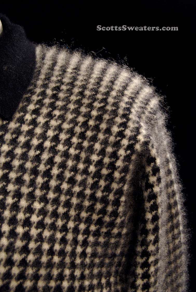 Black and white checkered men's cashmere polo-neck sweater by Forte Prive in soft fabric