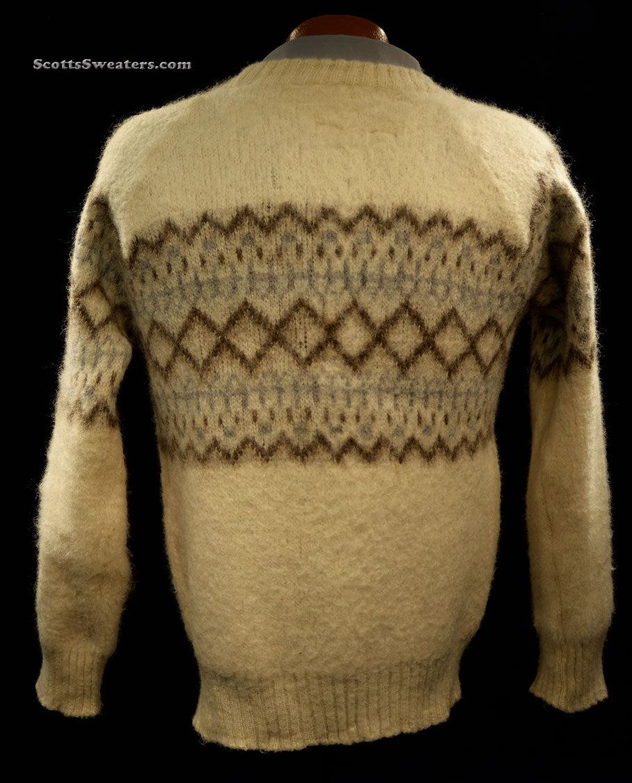 Herrenpullover aus isländischer Wolle mit Rundhalsausschnitt von GE-KA