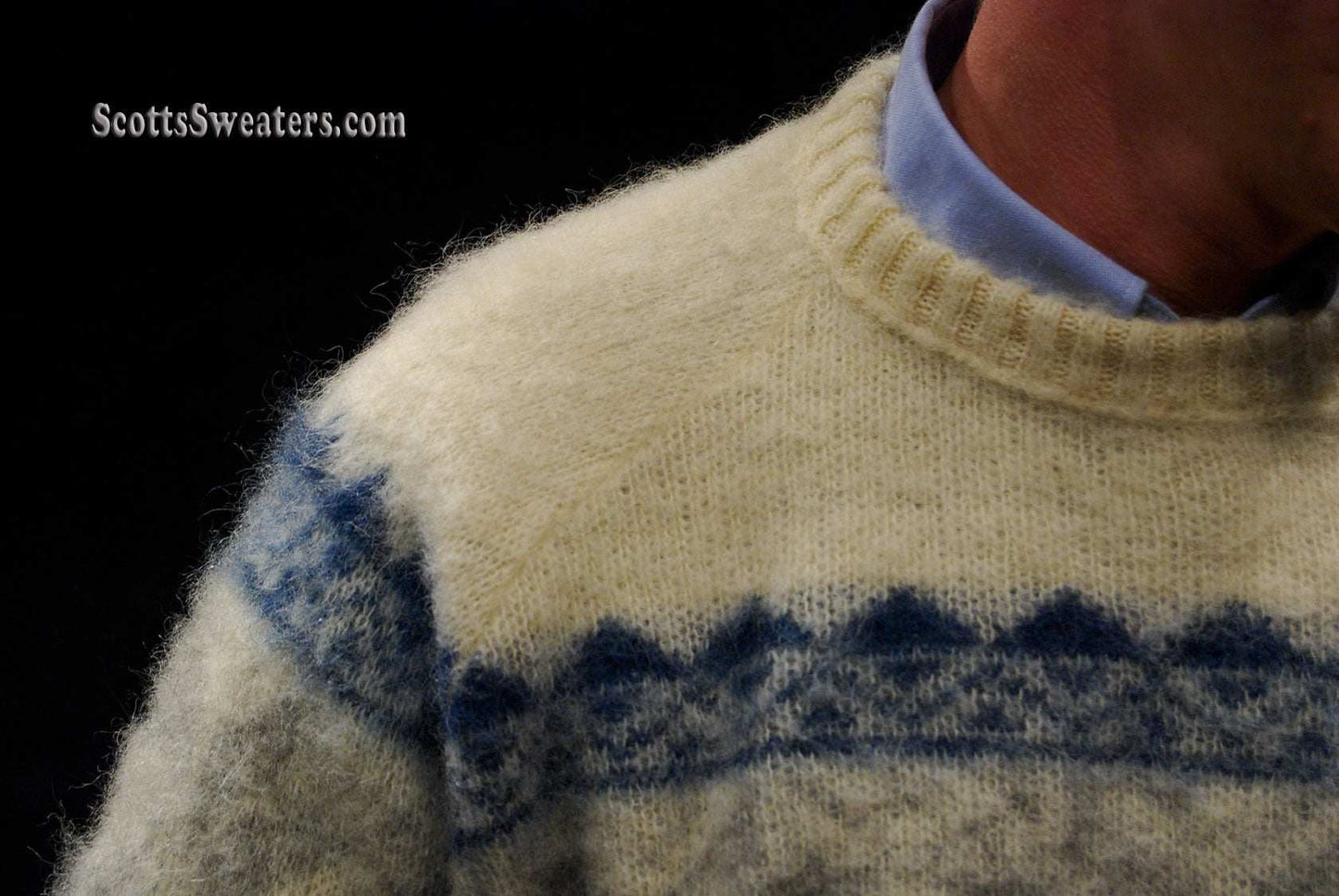 Herrenpullover aus isländischer Wolle mit Rundhalsausschnitt und blauem Design von Samband of Iceland