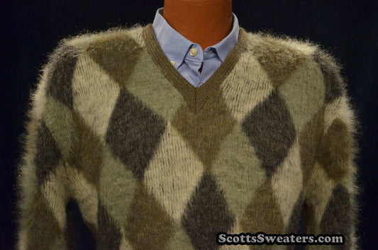 Retro shaggy argyle mohair V-neck sweater by Munsingwear in four colors, size small