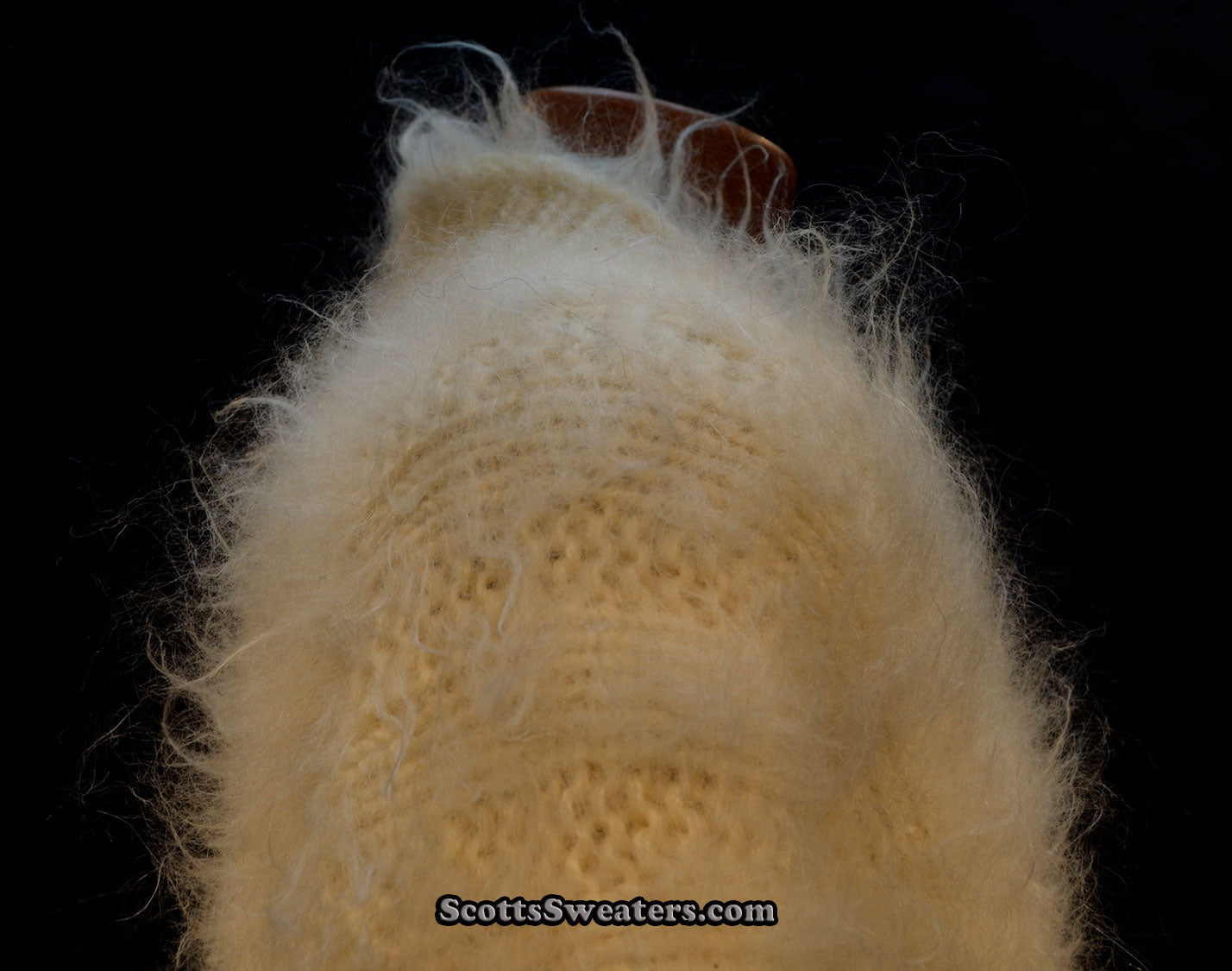 Handgestrickter Mohairpullover mit Schalkragen für Herren