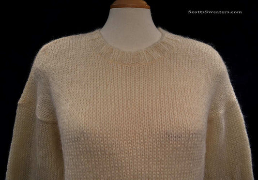 Woman's ivory mohair wool crewneck long sleeve sweater size 42