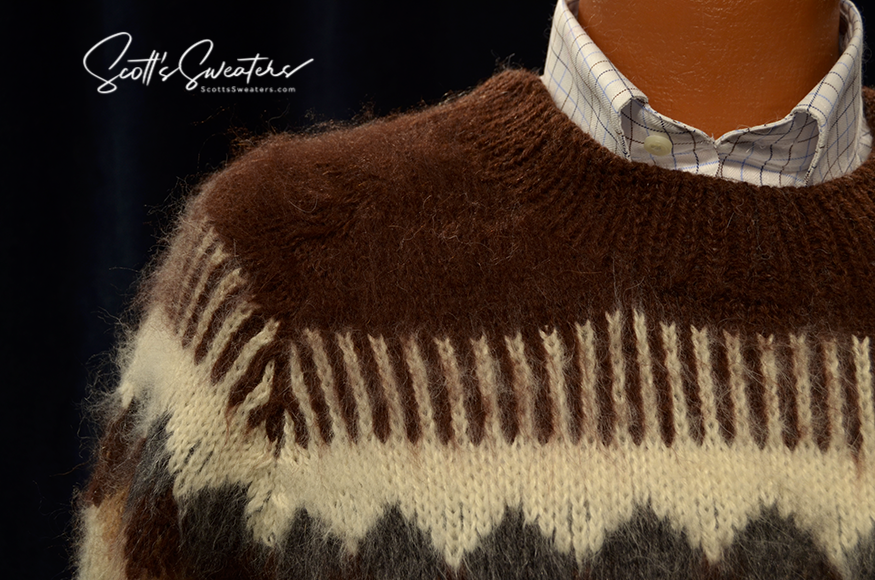 Men's soft alpaca white brushed crewneck sweater with dark brown and tan yoke, large size 46