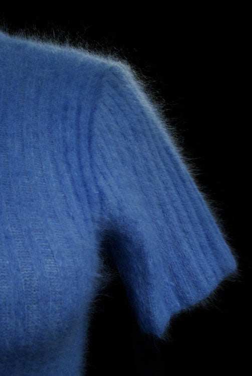 Woman's powder-blue short-sleeved rib-knit angora sweater size 32-34