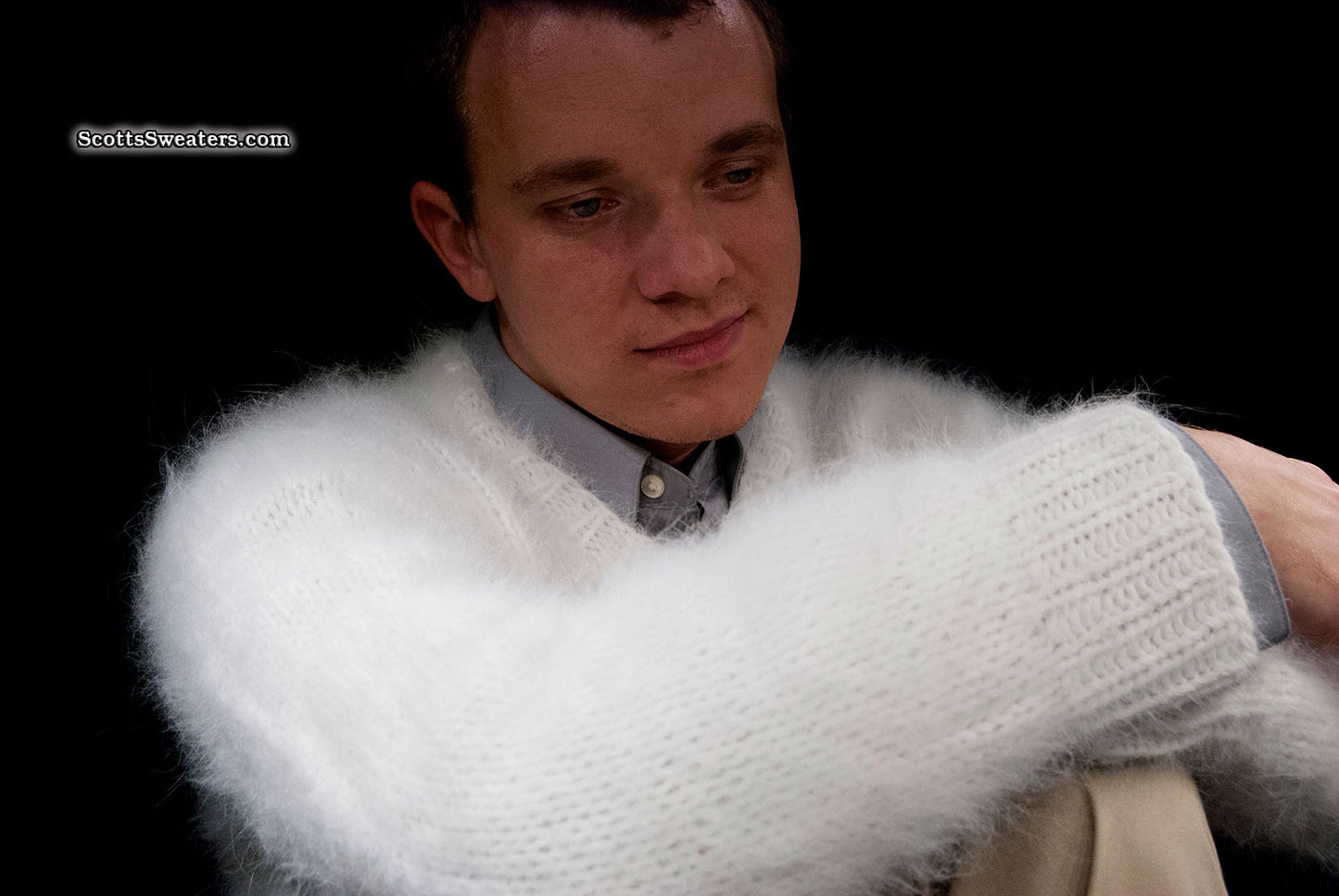 Handgestrickter, luxuriöser Angora-Pullover aus Farmzucht für Herren