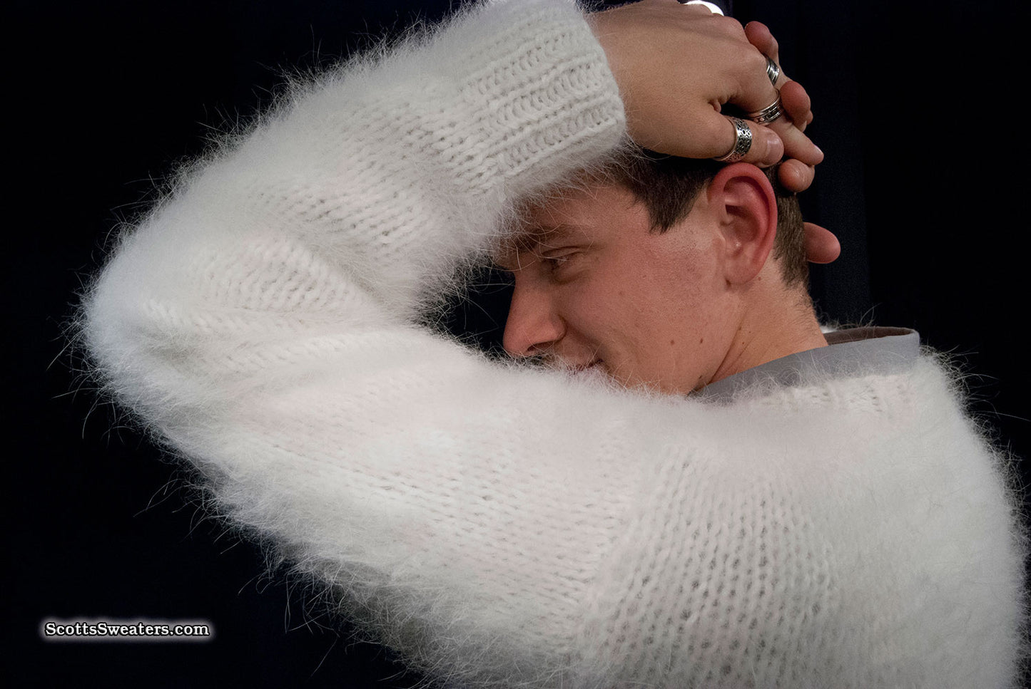Handgestrickter, luxuriöser Angora-Pullover aus Farmzucht für Herren