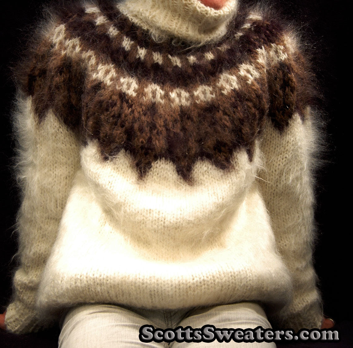 Handgestrickter Rollkragenpullover aus Mohair für Herren