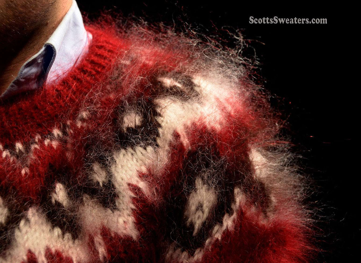 Dunkelroter handgestrickter Rundhalspullover aus Mohair