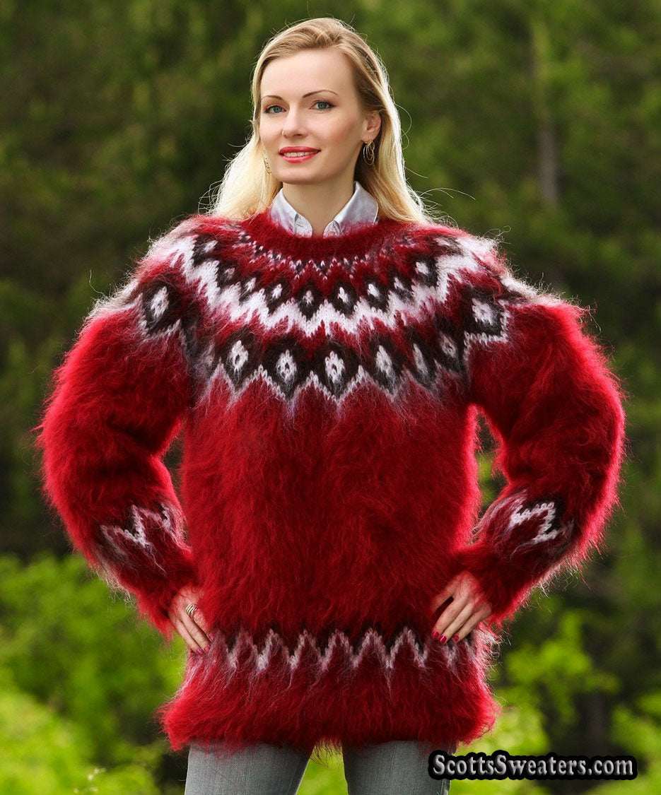 Dunkelroter handgestrickter Rundhalspullover aus Mohair