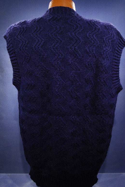 New Zealand Mohair men's V-neck sweater vest in natural white and navy