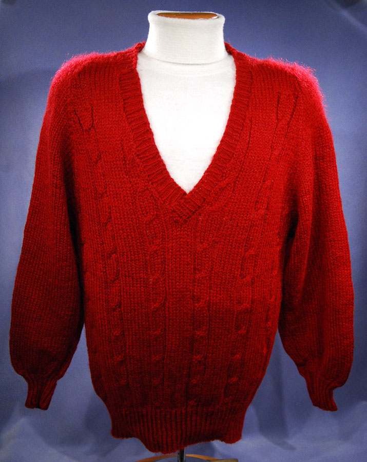 Unisex deep red faux-mohair acrylic V-neck sweater small size