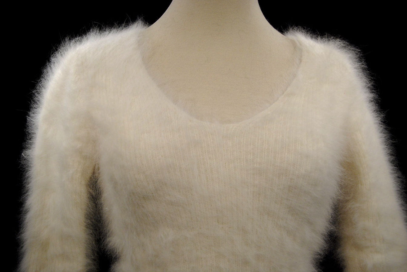 Woman's Sexy Cropped 3/4-Sleeve Angora Sweater