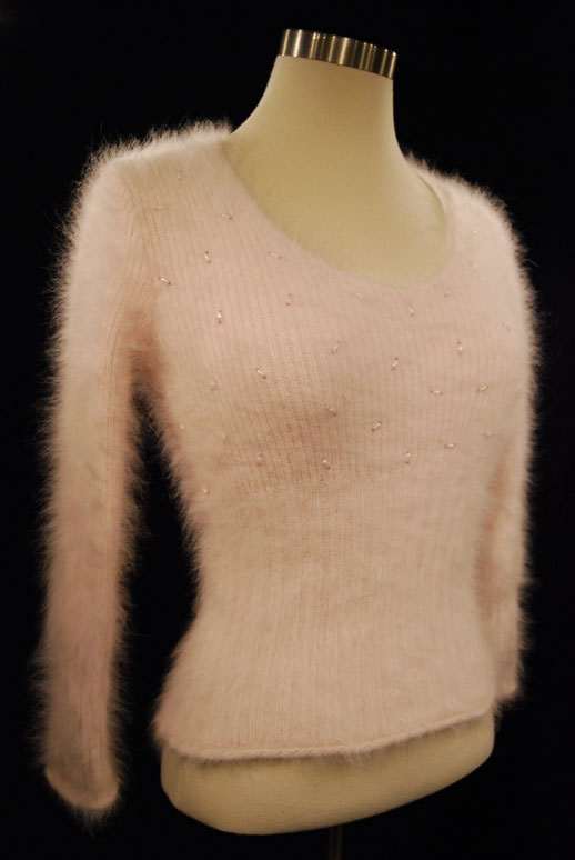 Woman's sexy cropped 3/4-sleeve angora ribbed cling-fit V-neck sweater in soft pink