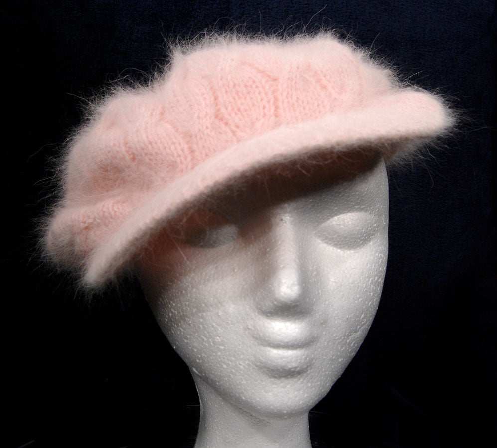 Woman's pink angora cable-knit cap size 1