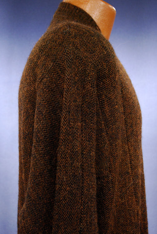 Weicher bronzefarbener Alpaka-Pullover mit V-Ausschnitt für Herren