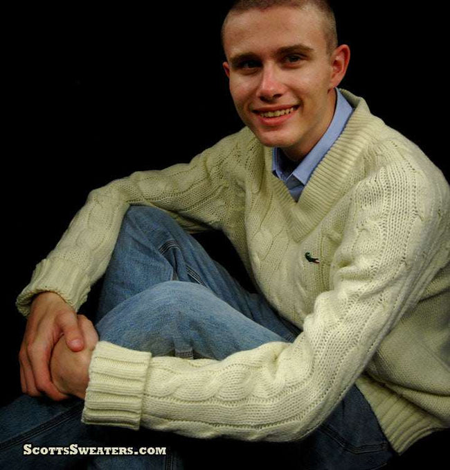 Men's classic retro ivory cable-knit Izod Lacoste tennis sweater with crocodile logo
