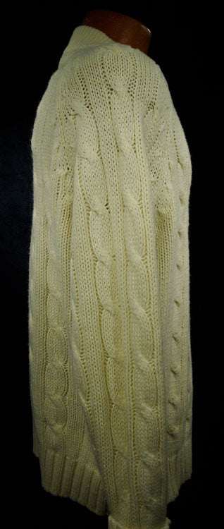 Men's classic retro ivory cable-knit Izod Lacoste tennis sweater with crocodile logo