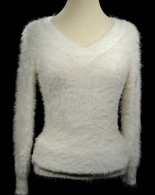 Woman's White Ultra-soft V-neck Sweater