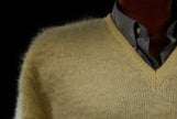 Retro ivory original mohair V-neck sweater by Arrow Cum Laude medium size