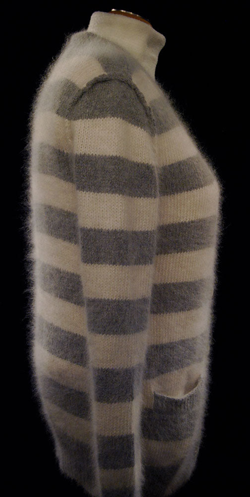 Grau/weiß gestreifter Angora-Cardigan für Damen von PINK 608-012