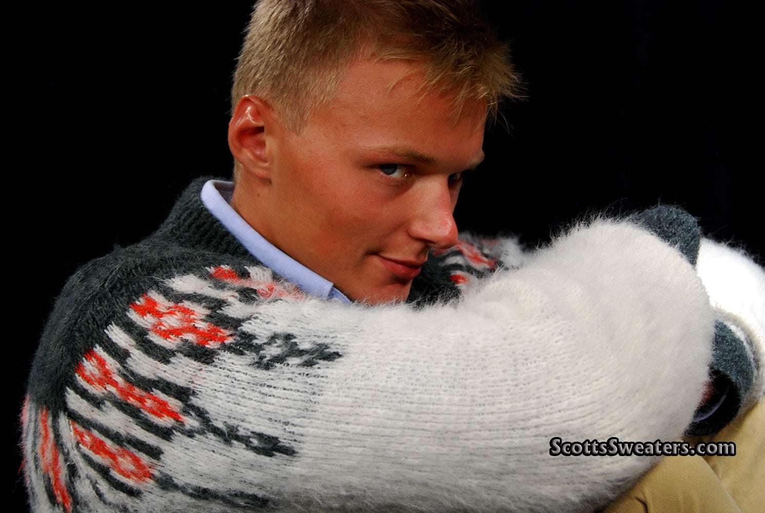 White men's retro zipper-front faux-mohair cardigan sweater with dark grey shoulders and red-grey chest design