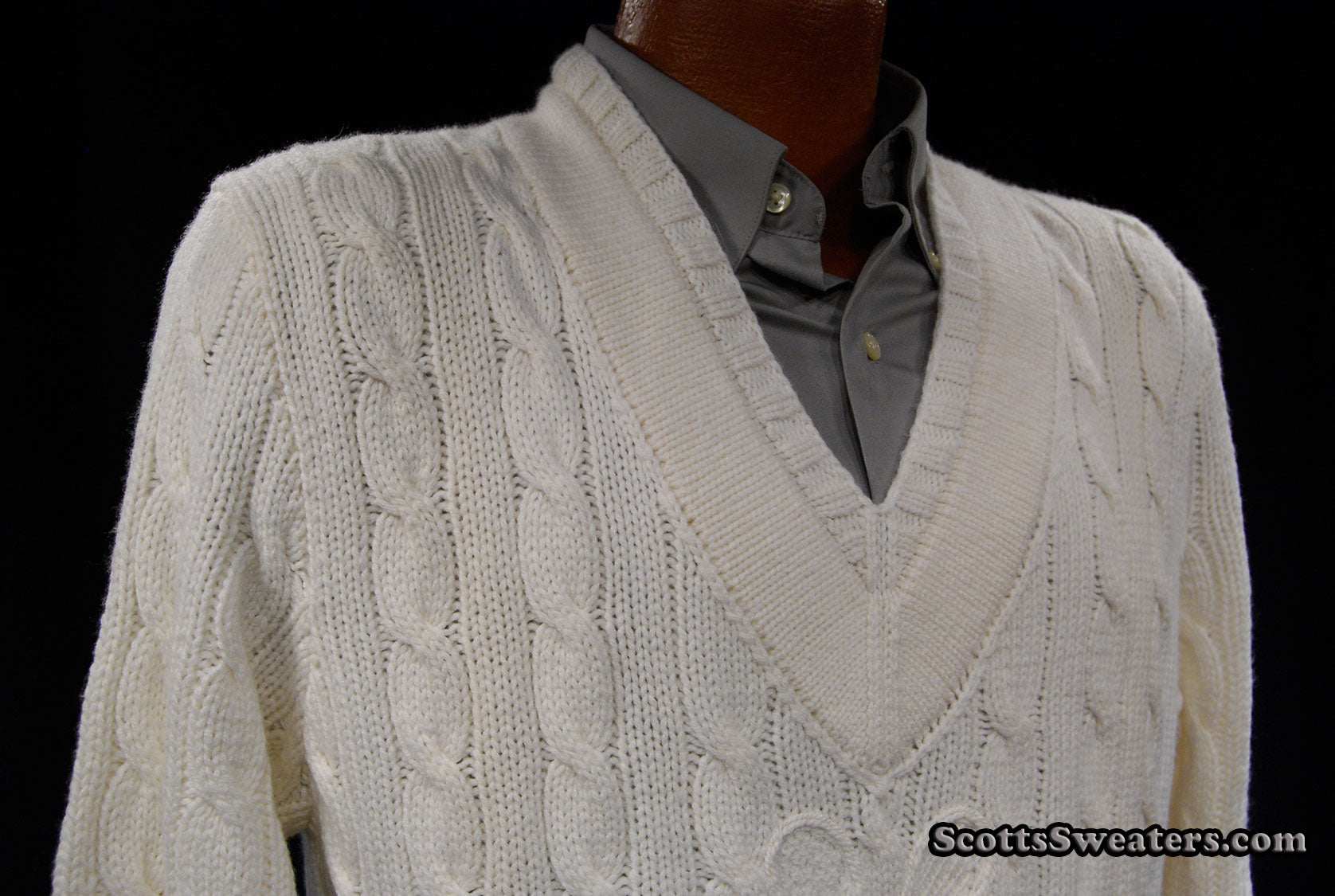 Tennis style men's cashmere sweater