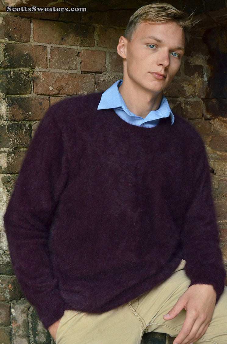 Men's ultra-soft angora crewneck sweater in luxurious warm fabric
