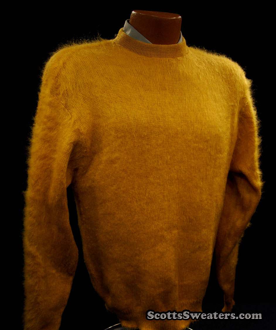 Retro golden shaggy mohair crewneck sweater by Queen's Way to Fashion in size XS/S