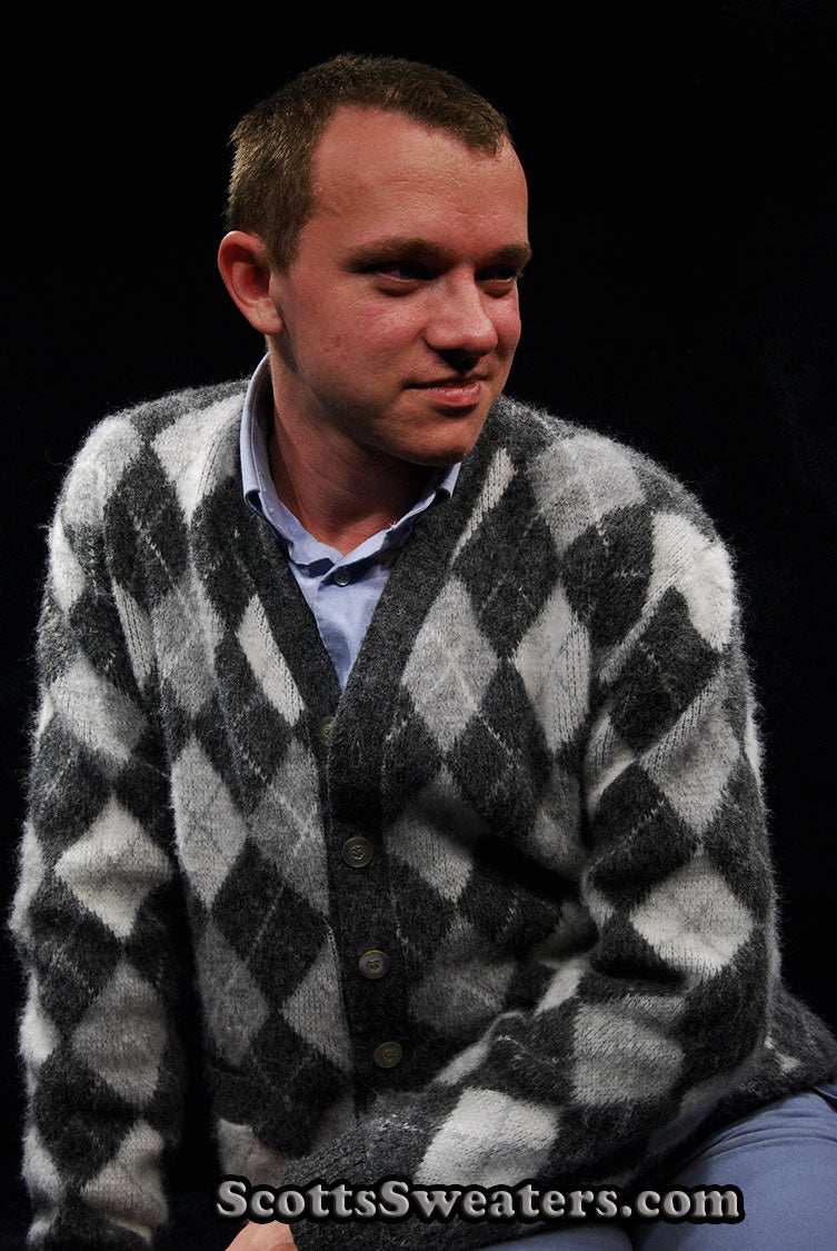 Men's retro button-front grey argyle faux-mohair cardigan sweater with pockets by Arrow, medium size
