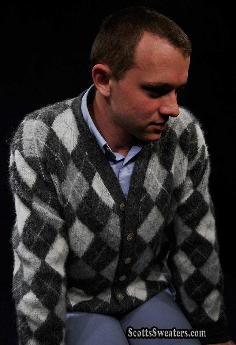 Men's Retro button-front grey argyle faux-mohair cardigan sweater with pockets by Arrow