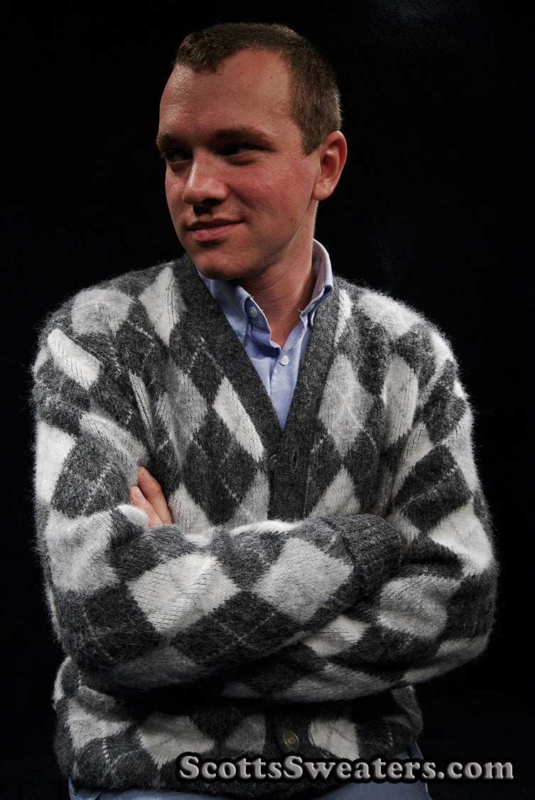 Men's Retro button-front multi-tone grey argyle faux-mohair cardigan sweater with front pockets medium size