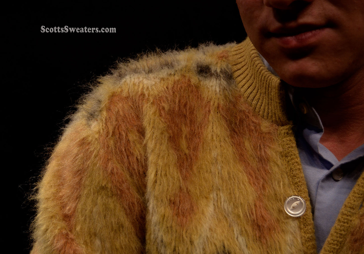 Goldener Retro-Mohair-Cardigan für Herren von Brian MacNeil Sportswear