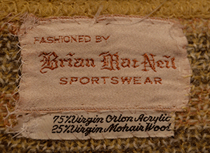 Goldener Retro-Mohair-Cardigan für Herren von Brian MacNeil Sportswear