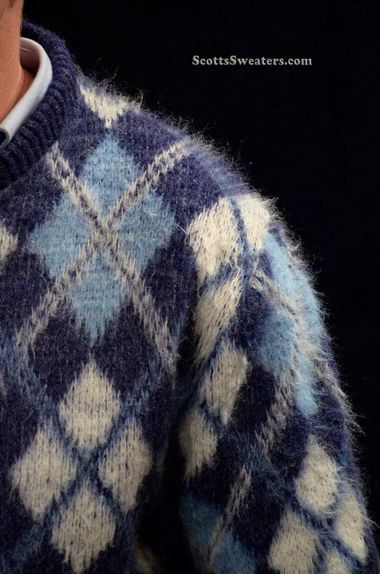 Blue retro argyle shaggy mohair crewneck sweater medium size