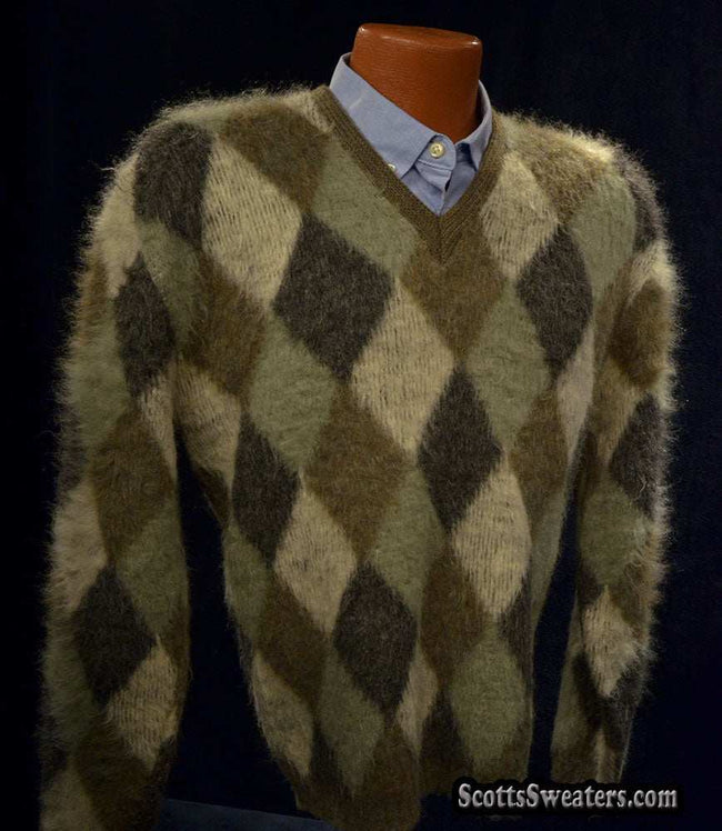 Retro shaggy argyle mohair V-neck sweater by Munsingwear in four-color pattern