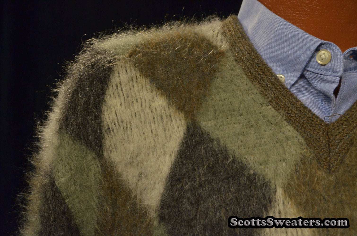 Retro shaggy argyle V-neck mohair sweater by Munsingwear with four-color pattern