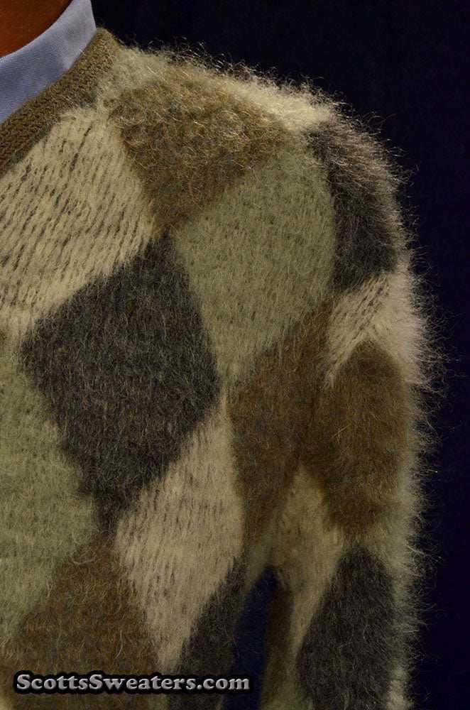 Retro shaggy argyle mohair V-neck sweater by Munsingwear in four-color pattern