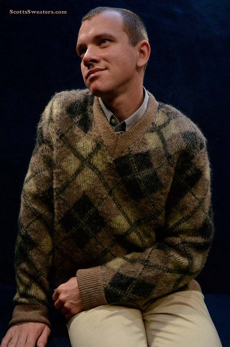 Tan retro shaggy argyle mohair V-neck sweater by Rob Scott medium size