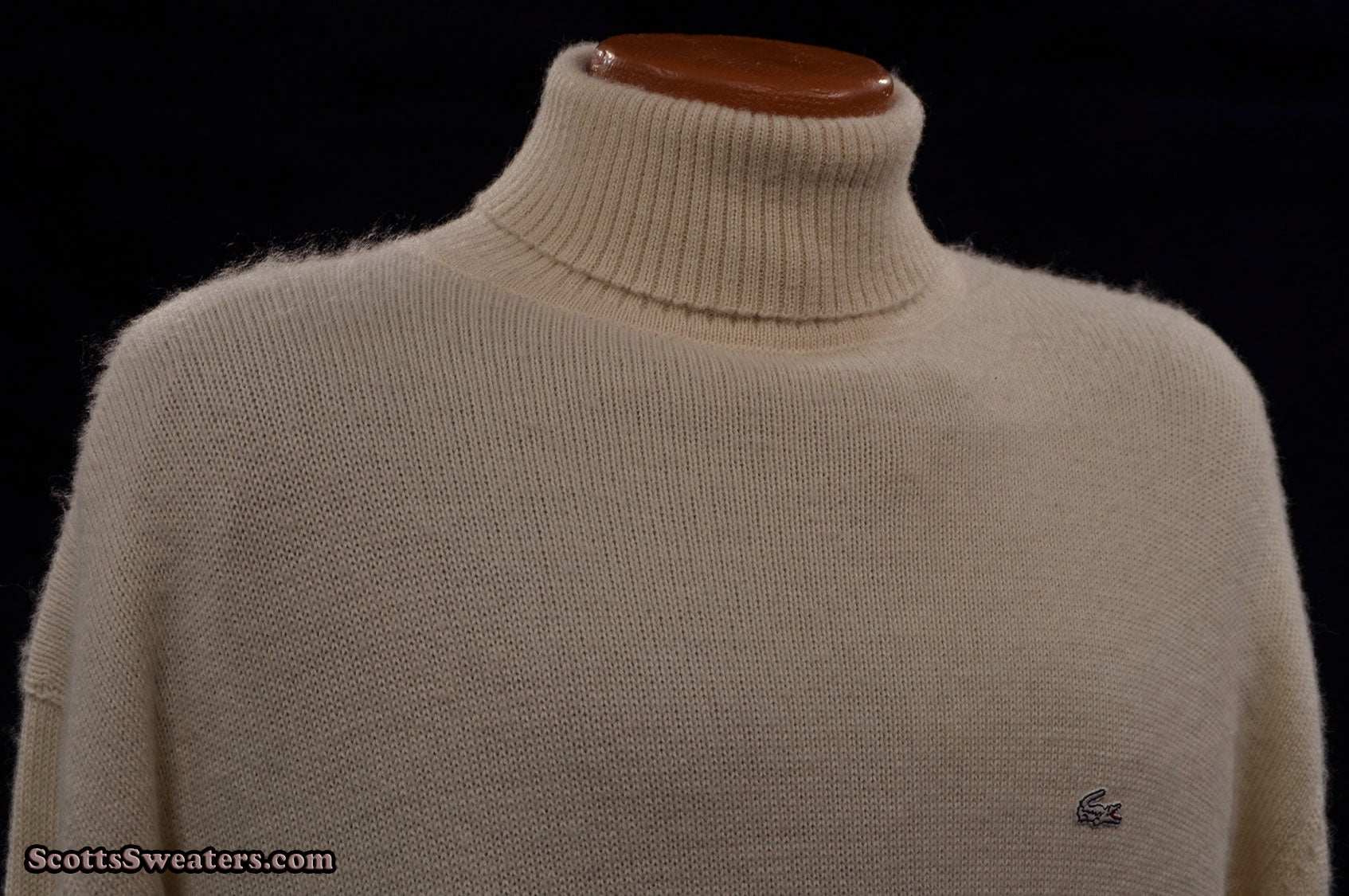 Men's ivory-white 100% baby Alpaca turtleneck sweater by Izod Lacoste in X-Large size